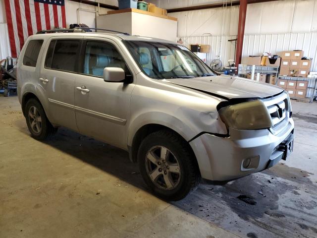 5FNYF4H52AB034954 - 2010 HONDA PILOT EXL SILVER photo 4