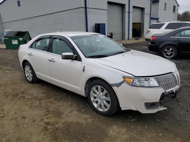 3LNHL2GC5CR834089 - 2012 LINCOLN MKZ WHITE photo 4