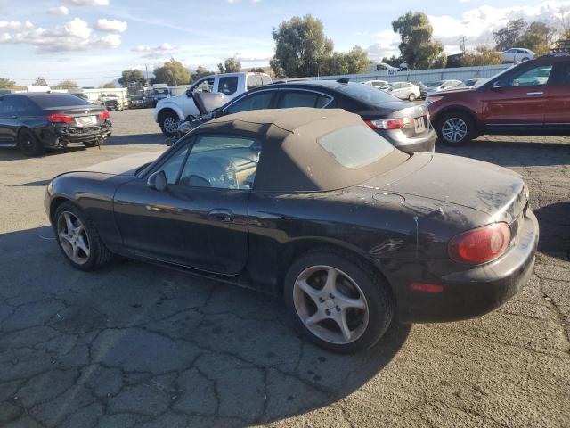 JM1NB353610207157 - 2001 MAZDA MX-5 MIATA BASE BLACK photo 2
