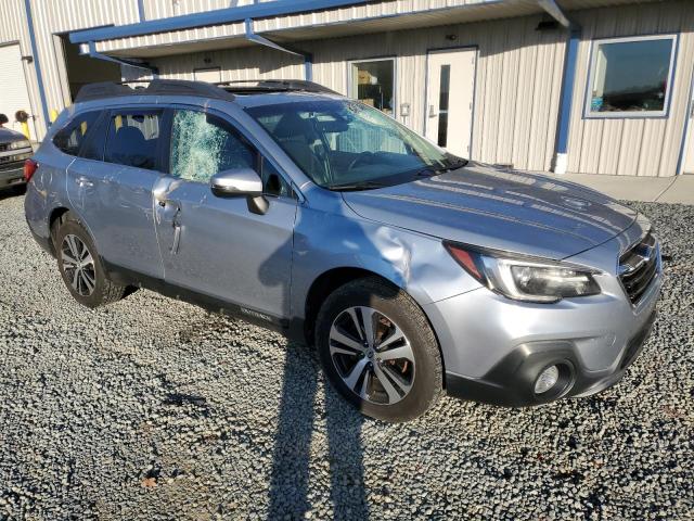 4S4BSANC3J3343229 - 2018 SUBARU OUTBACK 2.5I LIMITED SILVER photo 4