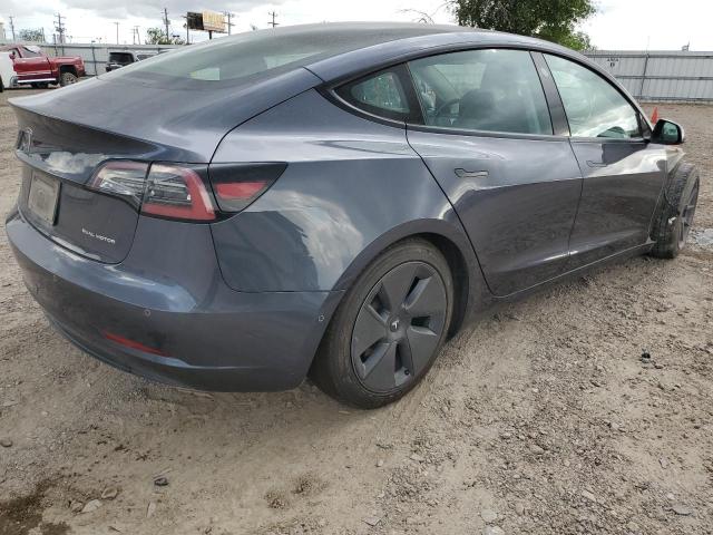 5YJ3E1EBXNF125546 - 2022 TESLA MODEL 3 GRAY photo 3