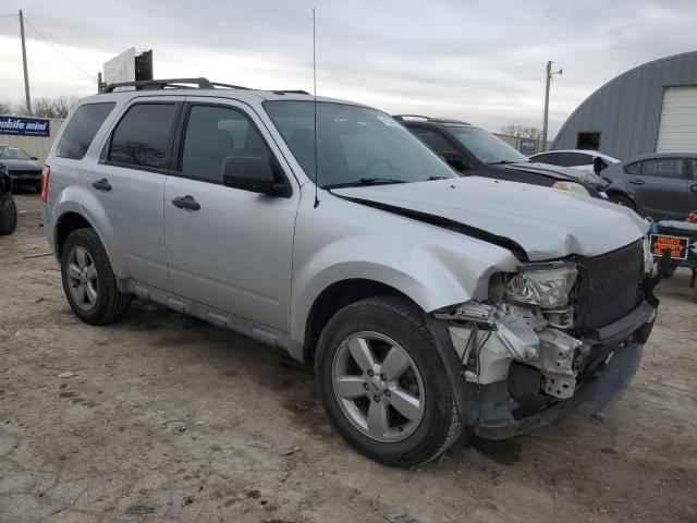 1FMCU0DG6CKB54533 - 2012 FORD ESCAPE XLT SILVER photo 4