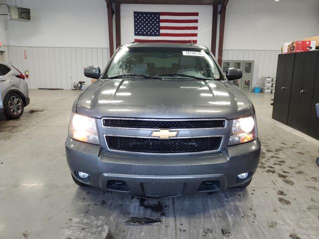 1GNSKBE04BR156734 - 2011 CHEVROLET TAHOE K1500 LT GRAY photo 5