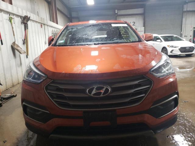 5XYZTDLB5JG521892 - 2018 HYUNDAI SANTA FE S ORANGE photo 5