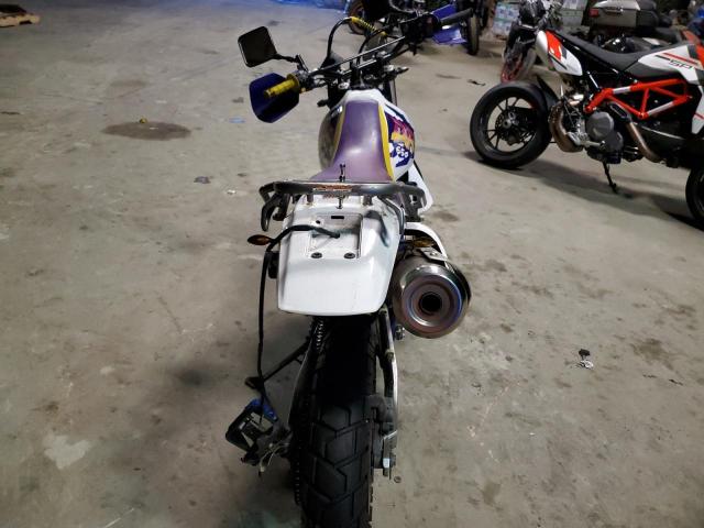 JS1SP46A3V2101244 - 1997 SUZUKI DR650 SE PURPLE photo 6