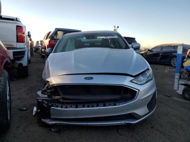 3FA6P0T96KR259679 - 2019 FORD FUSION SE SILVER photo 5