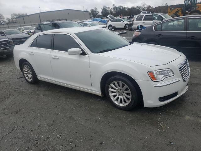 2C3CCAAG7DH523771 - 2013 CHRYSLER 300 WHITE photo 4