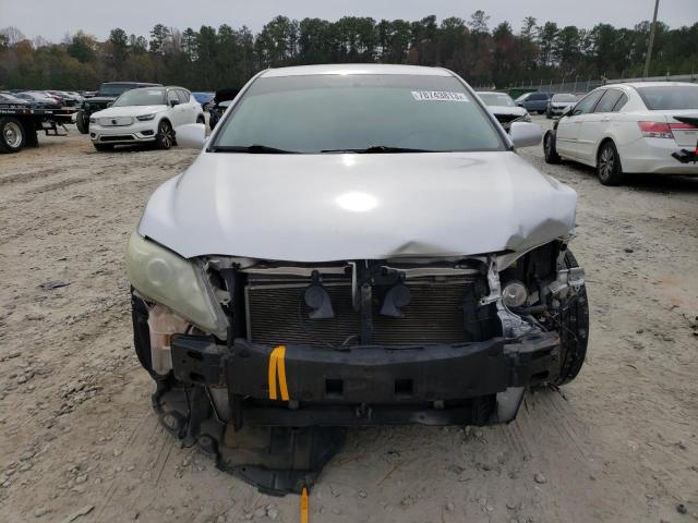 4T1BF3EKXBU581551 - 2011 TOYOTA CAMRY BASE SILVER photo 5