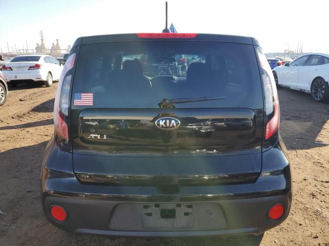 KNDJN2A24J7543670 - 2018 KIA SOUL BLACK photo 6