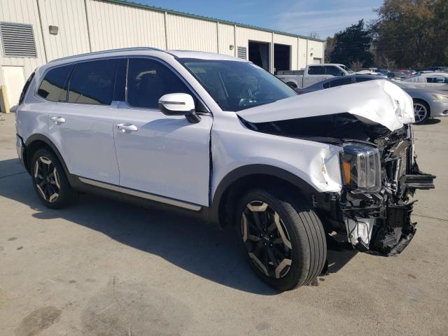 5XYP34GC4PG391249 - 2023 KIA TELLURIDE EX WHITE photo 4