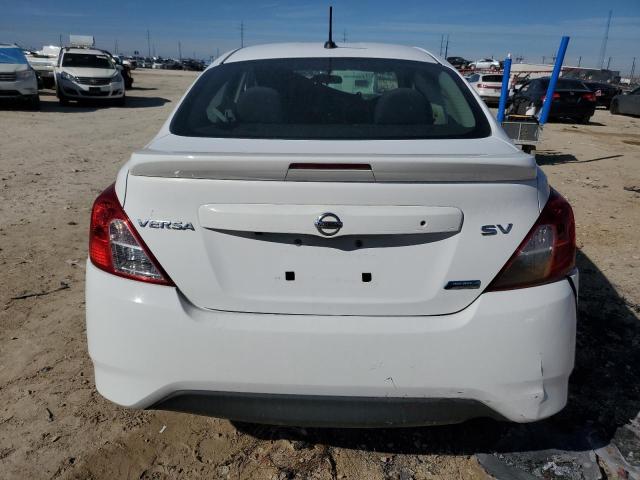 3N1CN7AP1GL882931 - 2016 NISSAN VERSA S WHITE photo 6