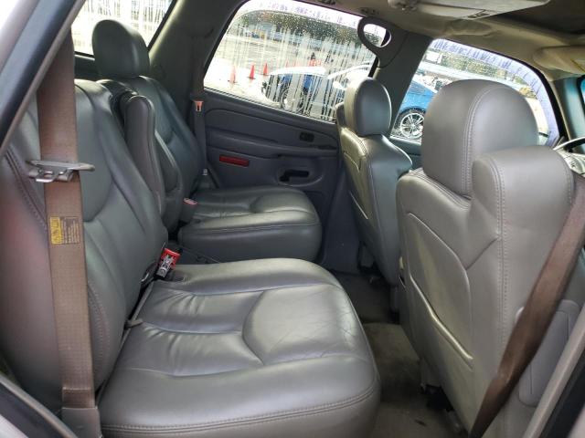 1GKEC13TX5R172780 - 2005 GMC YUKON SILVER photo 11