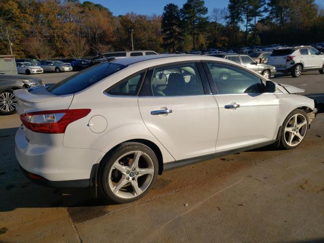 1FAHP3J2XCL426559 - 2012 FORD FOCUS TITANIUM WHITE photo 3