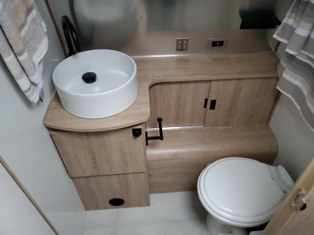 1STJFYM20PJ563777 - 2023 AIRS TRAILER 银色 照片 9