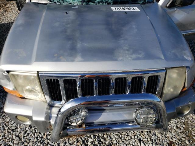 1J8HG58238C210564 - 2008 JEEP COMMANDER LIMITED SILVER photo 12