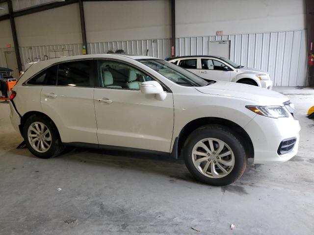 5J8TB4H36GL009387 - 2016 ACURA RDX WHITE photo 4