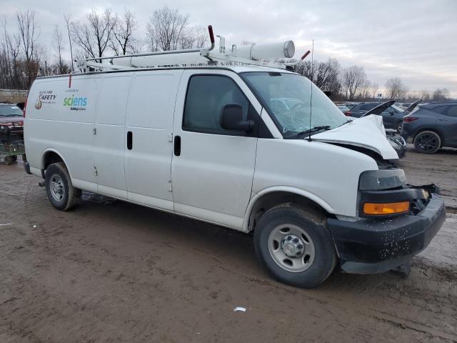 1GCWGBFP9N1280380 - 2022 CHEVROLET EXPRESS G2 WHITE photo 4