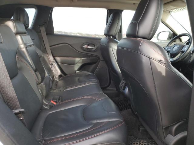 1C4PJMBS1GW339875 - 2016 JEEP CHEROKEE TRAILHAWK WHITE photo 11