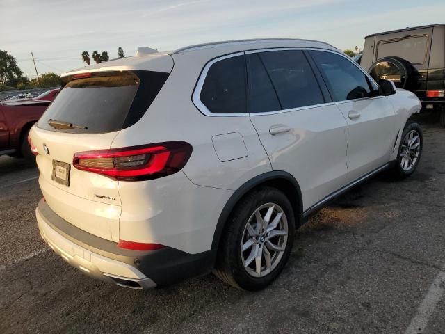 5UXCR6C52KLL25732 - 2019 BMW X5 XDRIVE40I WHITE photo 3