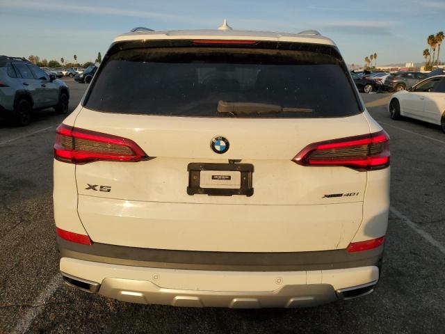 5UXCR6C52KLL25732 - 2019 BMW X5 XDRIVE40I WHITE photo 6