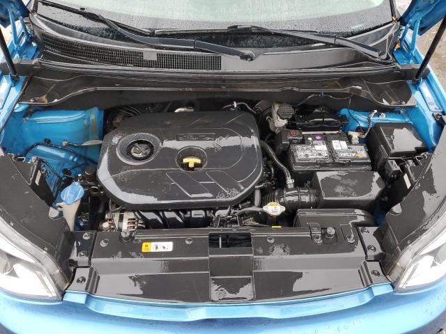 KNDJP3A52J7570800 - 2018 KIA SOUL + BLUE photo 11