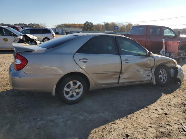 4T1BE32K24U319047 - 2004 TOYOTA CAMRY LE GOLD photo 3