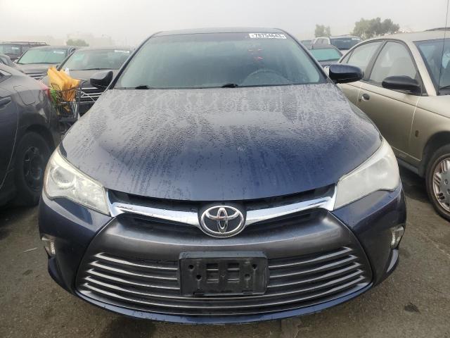 4T1BF1FKXHU738605 - 2017 TOYOTA CAMRY LE BLUE photo 5
