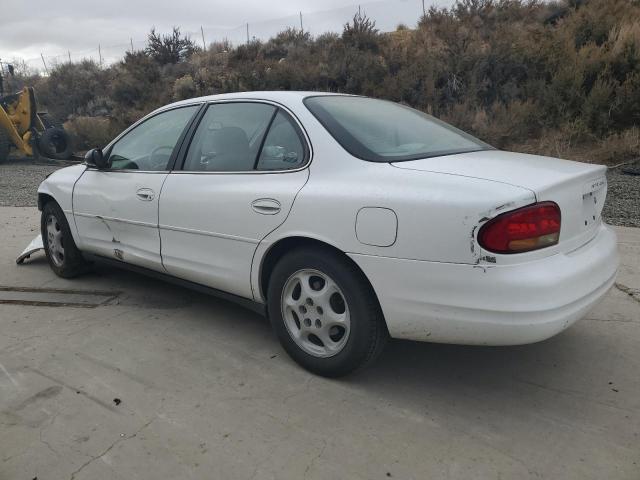 1G3WH52K6WF322100 - 1998 OLDSMOBILE INTRIGUE WHITE photo 2