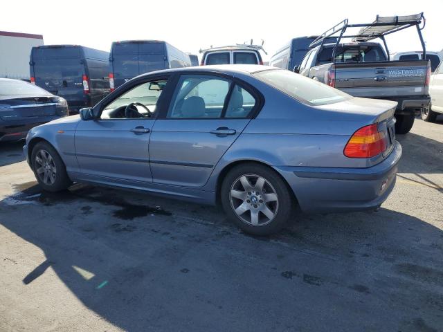 WBAAZ33413PH34071 - 2003 BMW 325 I BLUE photo 2