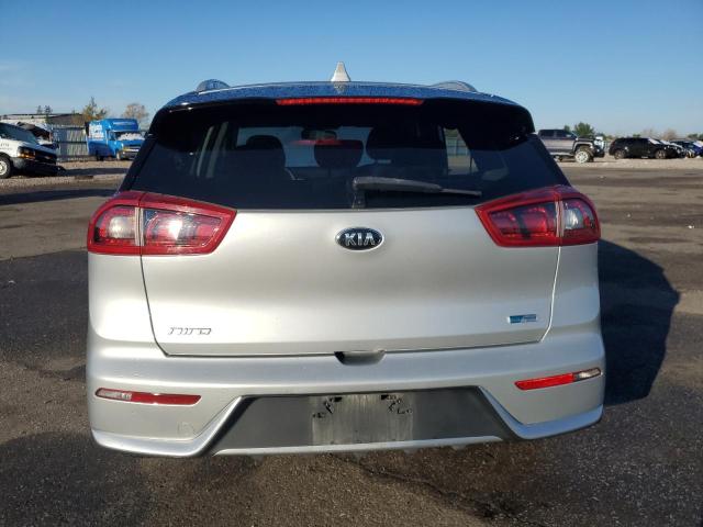 KNDCB3LC0H5097147 - 2017 KIA NIRO FE SILVER photo 6