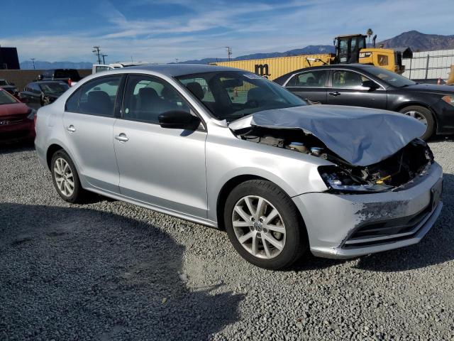 3VWD17AJ1FM274776 - 2015 VOLKSWAGEN JETTA SE SILVER photo 4