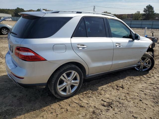 4JGDA5HB7CA005000 - 2012 MERCEDES-BENZ ML 350 4MATIC SILVER photo 3