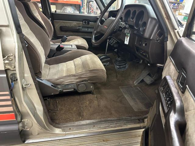 HJ61012766 - 1984 TOYOTA LANDCRUISE GRAY photo 5