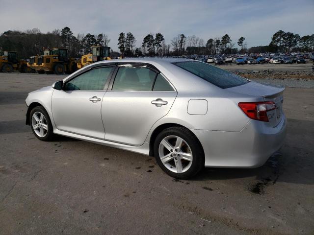 4T1BF1FK0DU722780 - 2013 TOYOTA CAMRY L SILVER photo 2