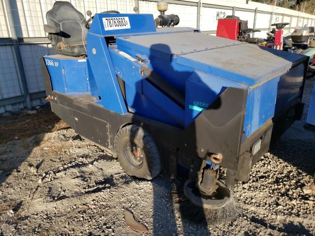 585785 - 2000 AMERICAN MOTORS SWEEPER BLUE photo 9