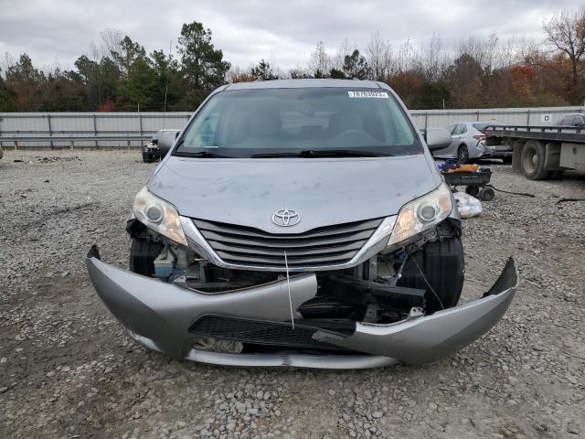 5TDYK3DC6CS184963 - 2012 TOYOTA SIENNA XLE SILVER photo 5