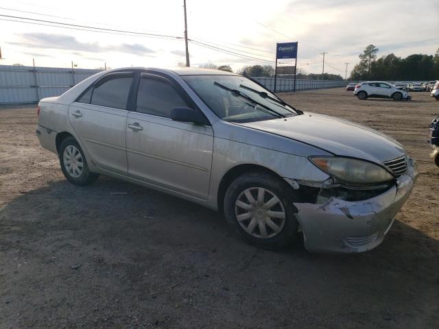 4T1BE32K45U602647 - 2005 TOYOTA CAMRY LE SILVER photo 4