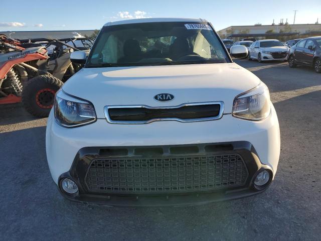 KNDJP3A53G7382604 - 2016 KIA SOUL + WHITE photo 5