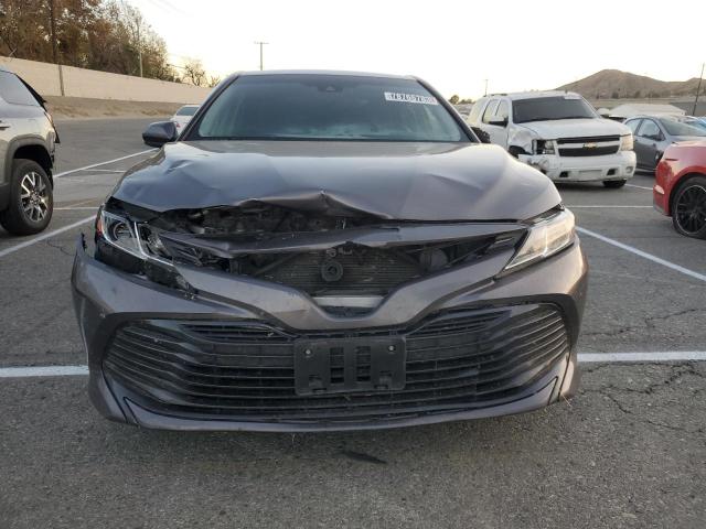 4T1C31AK1LU013696 - 2020 TOYOTA CAMRY LE GRAY photo 5