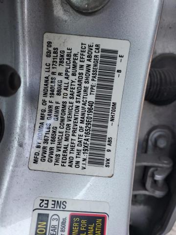 19XFA16529E019640 - 2009 HONDA CIVIC LX SILVER photo 13