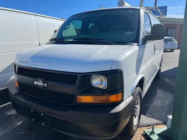 1GCGG25V761172376 - 2006 CHEVROLET EXPRESS G2 WHITE photo 2