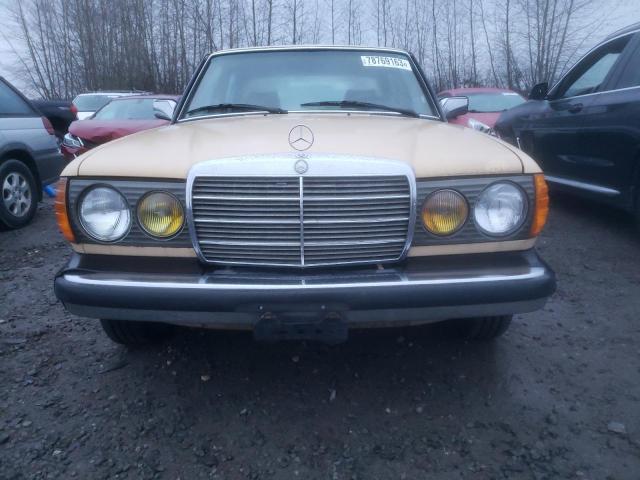 WDBAB23A3DB369376 - 1983 MERCEDES-BENZ 240 D CREAM photo 5