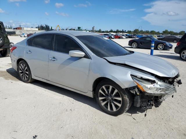 1N4AL3AP7HC178027 - 2017 NISSAN ALTIMA 2.5 SILVER photo 4