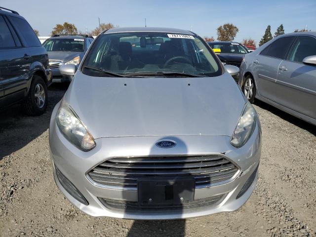 3FADP4BJ1JM110036 - 2018 FORD FIESTA SE SILVER photo 5