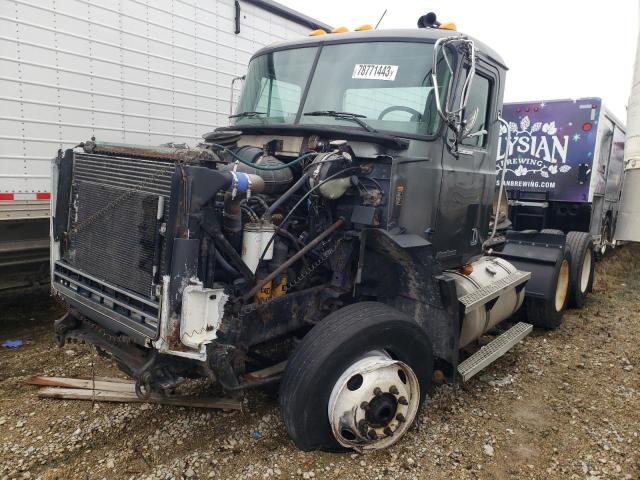 1M1AA13Y52W148654 - 2002 MACK 600 CH600 GRAY photo 2