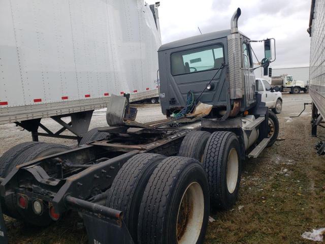 1M1AA13Y52W148654 - 2002 MACK 600 CH600 GRAY photo 4