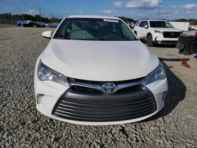 4T1BF1FK9GU516703 - 2016 TOYOTA CAMRY LE WHITE photo 5