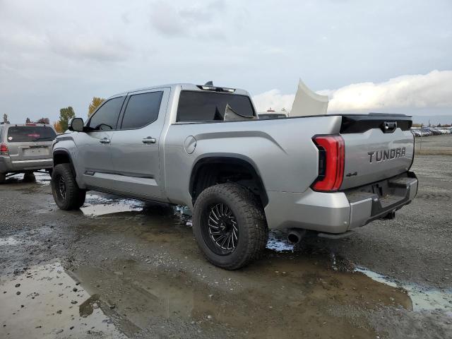 5TFNA5EC1PX018253 - 2023 TOYOTA TUNDRA CREWMAX PLATINUM ვერცხლისფერი ფოტო 2