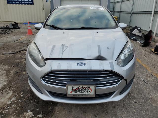 3FADP4AJ2HM132803 - 2017 FORD FIESTA S SILVER photo 5