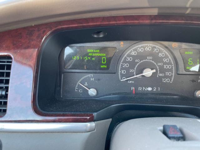 1LNHM81W63Y671926 - 2003 LINCOLN TOWN CAR EXECUTIVE TAN photo 8